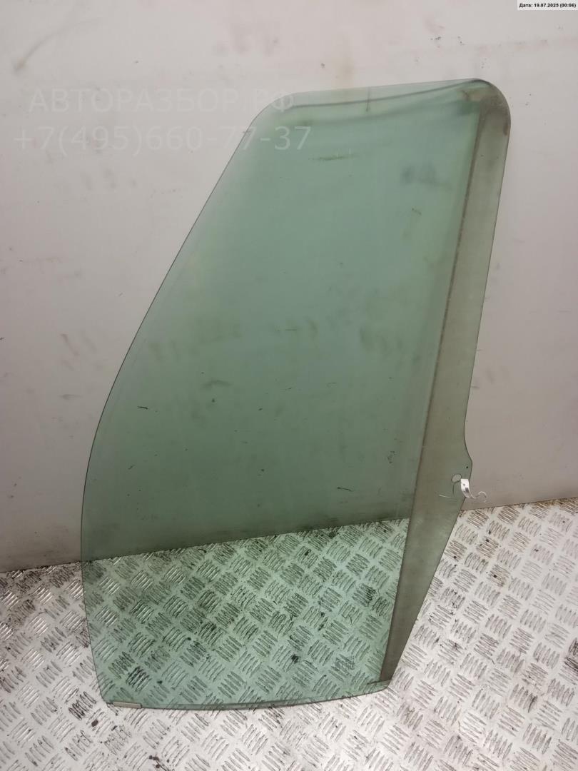 Стекло двери передней правой