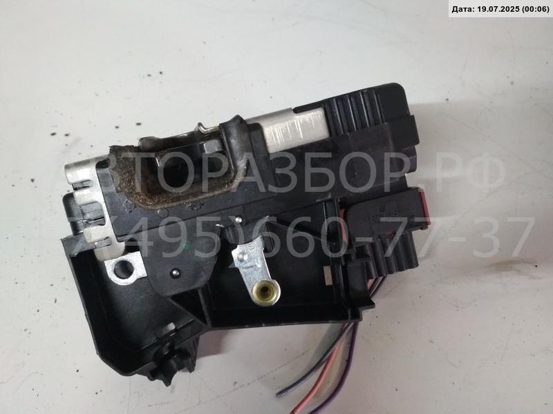 Замок двери задней левой