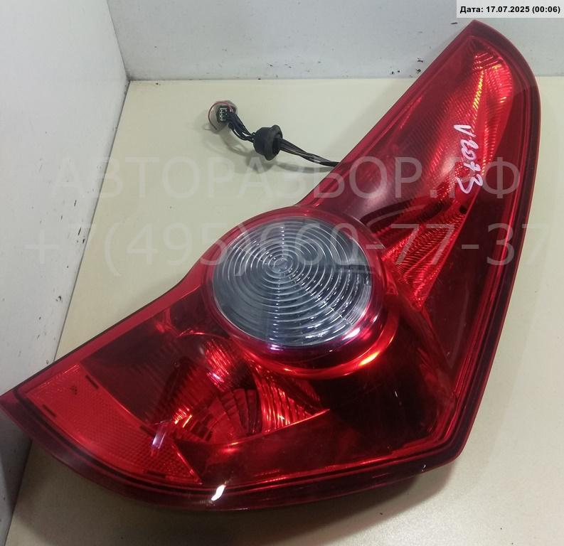 Фонарь задний правый