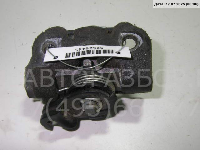 Вставка замка багажника