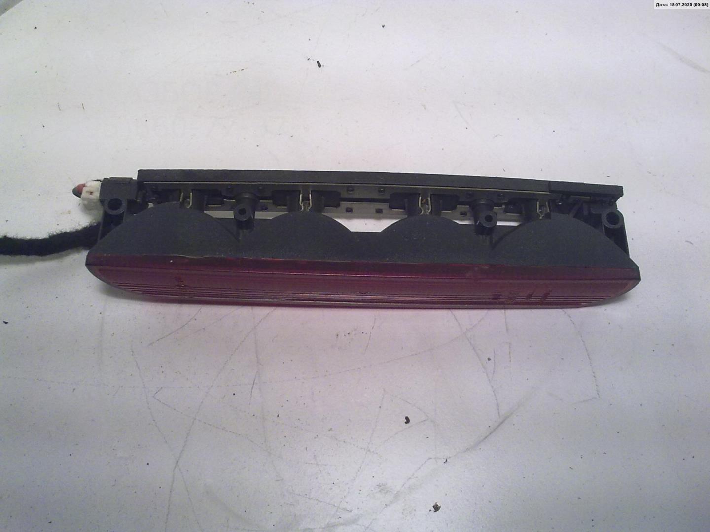 Фонарь задний (стоп сигнал)