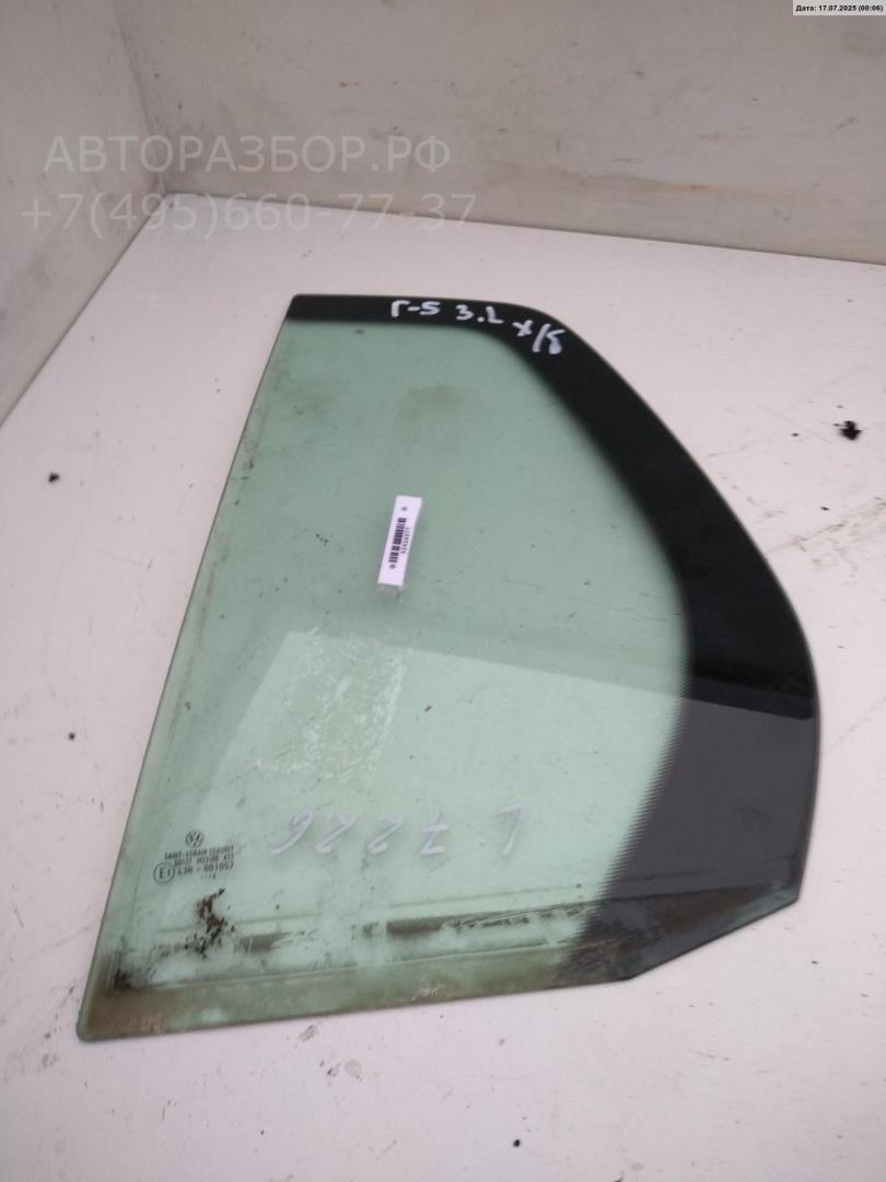 Стекло двери задней левой (форточка)