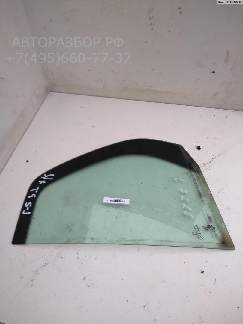 Стекло двери задней левой (форточка)