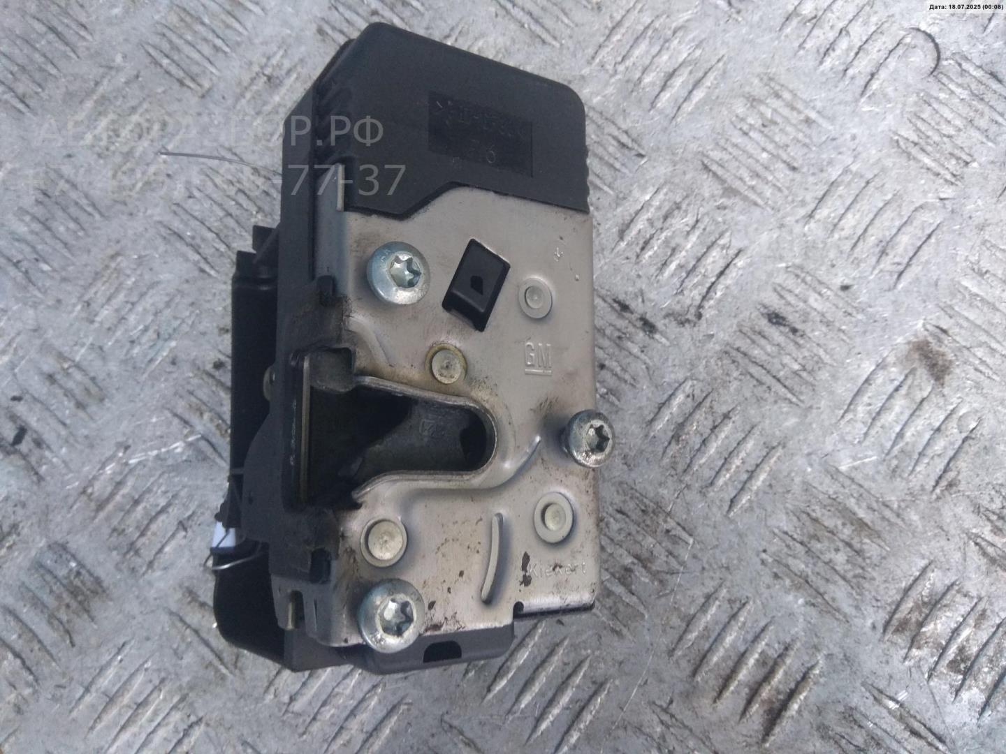 Замок двери передней правой