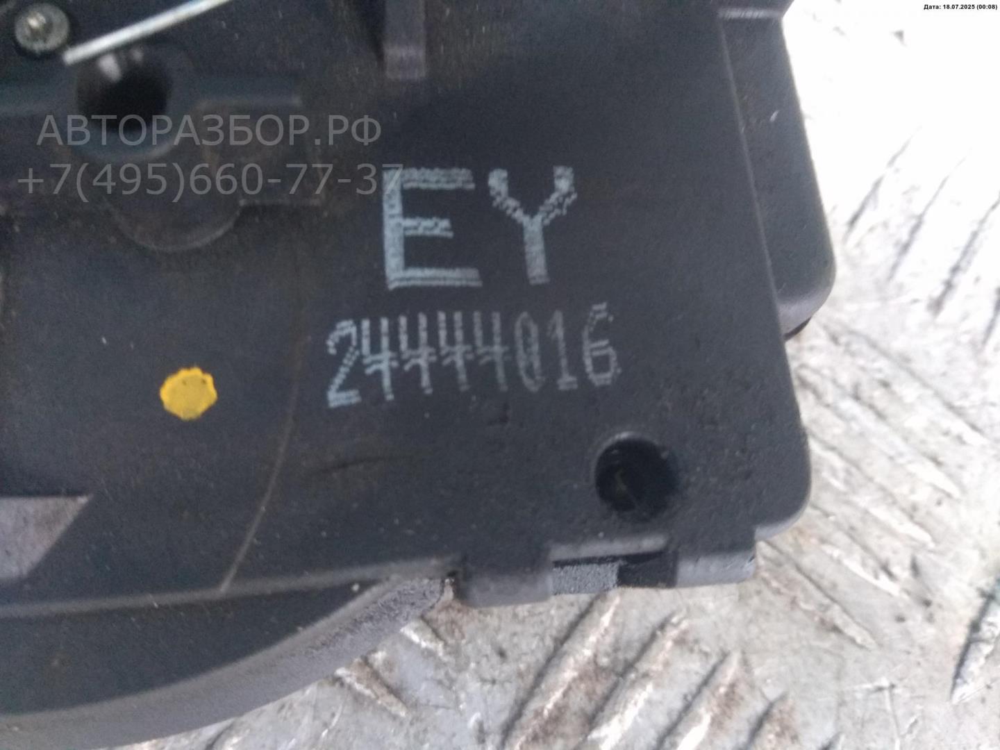 Замок двери передней правой