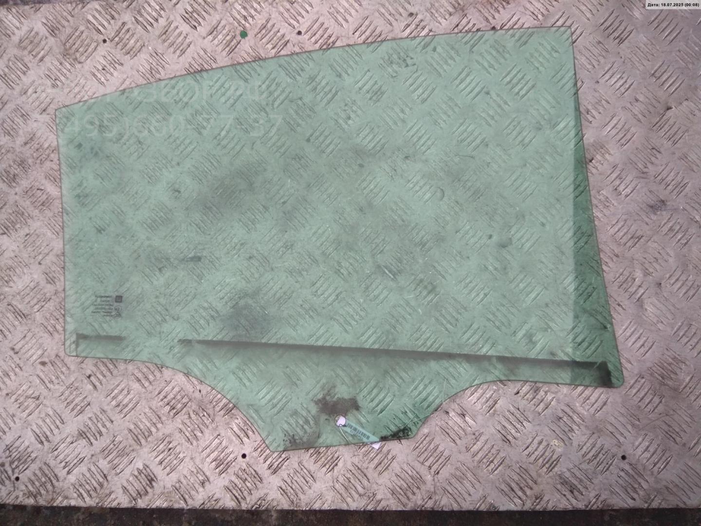 Стекло двери задней левой