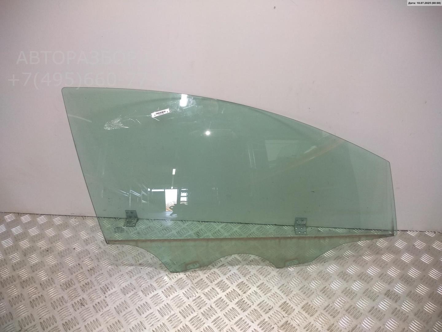 Стекло двери передней правой