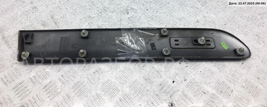 Накладка заднего крыла левого