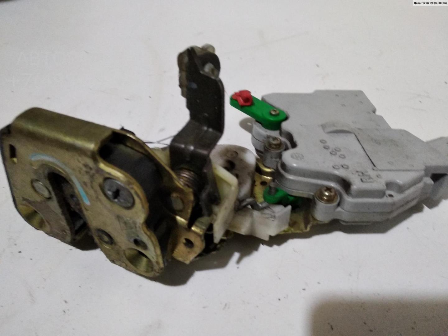 Замок двери задней правой