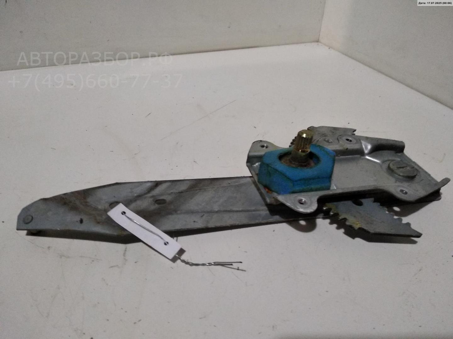 Стеклоподъемник механ. задний правый