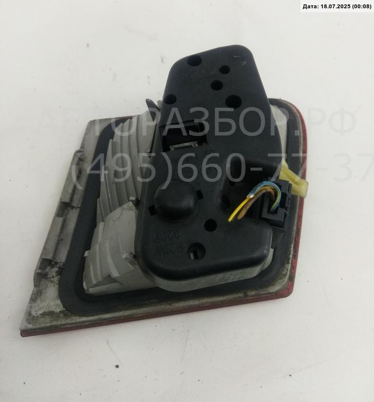 Фонарь задний внутренний левый