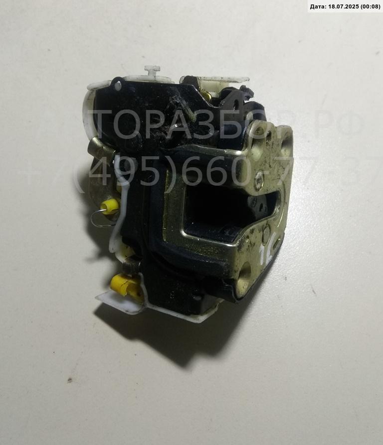 Замок двери задней левой