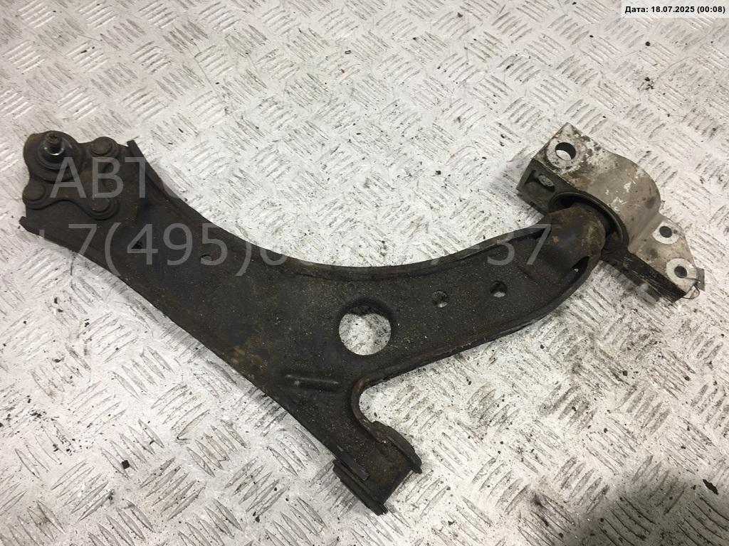 Рычаг передний правый