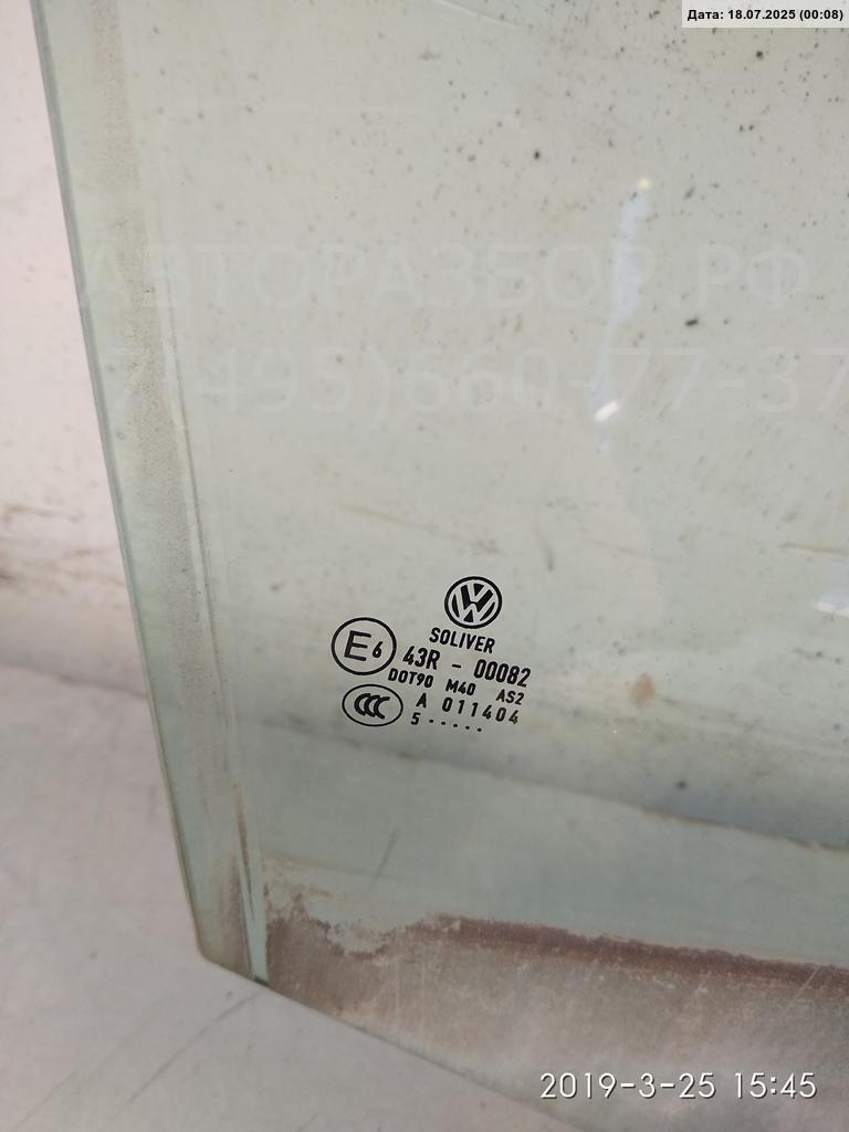 Стекло двери передней правой