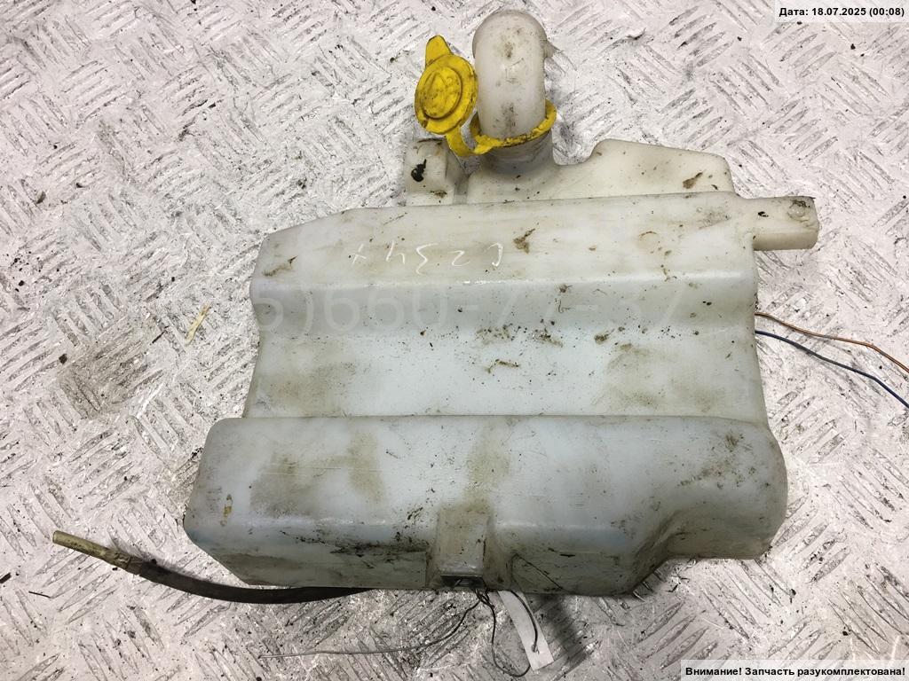 Бачок омывателя лобового стекла