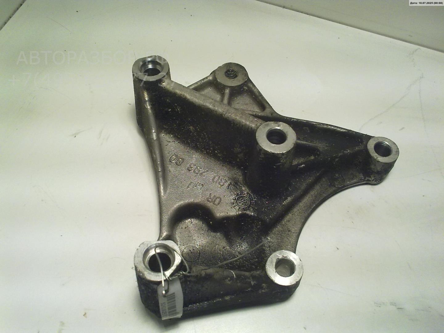 Кронштейн (сопут. товар)