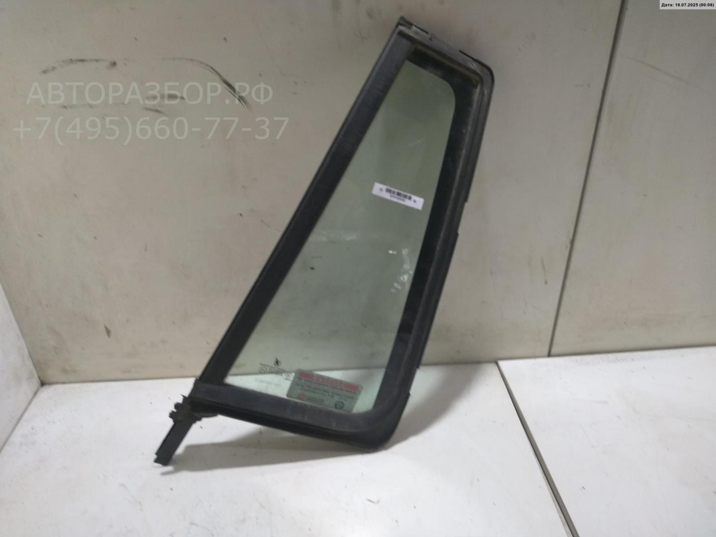 Стекло двери задней левой (форточка)