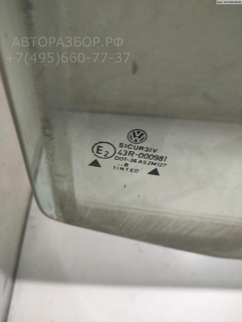 Стекло двери задней правой