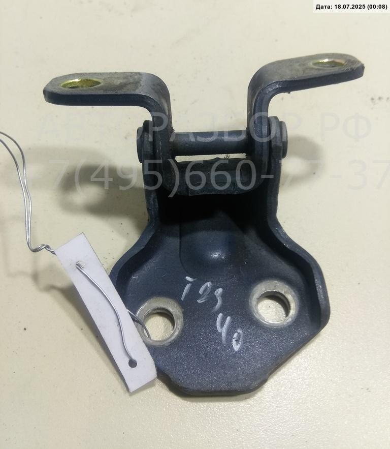 Петля двери