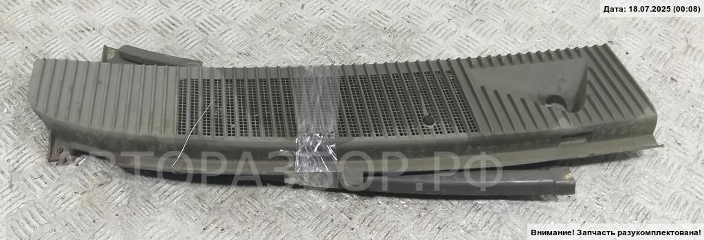 Решетка стеклоочистителей (Жабо)