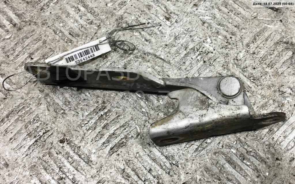 Петля капота левая