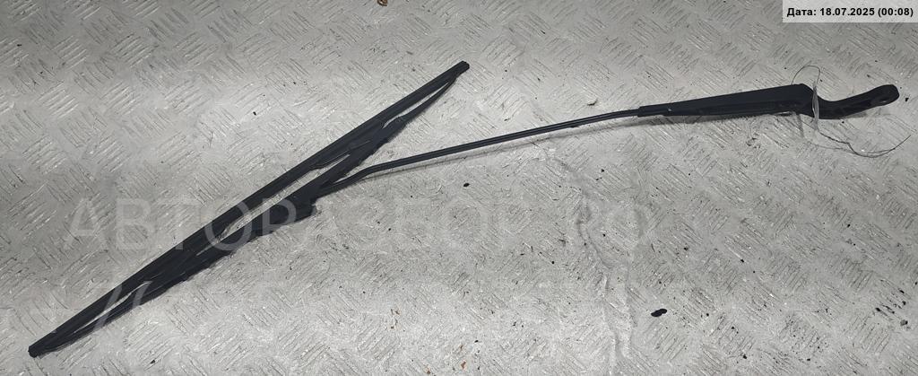 Поводок стеклоочистителя передний правый