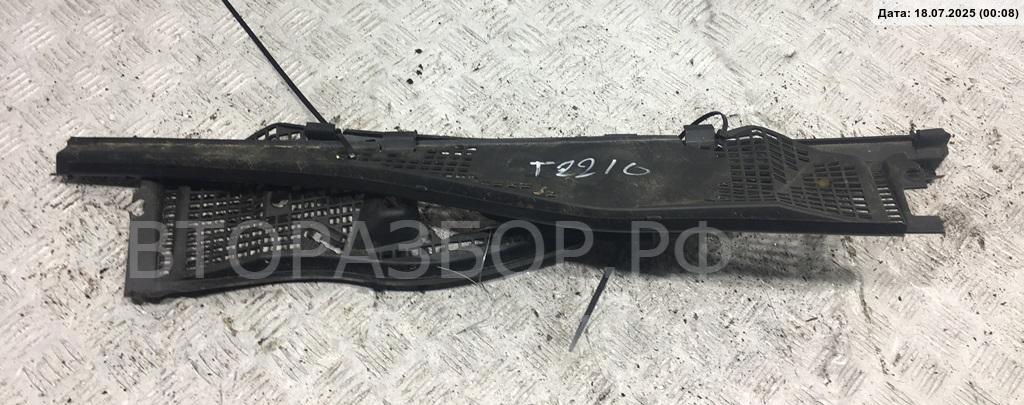 Решетка стеклоочистителей (Жабо)