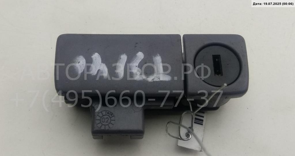 Замок бардачка