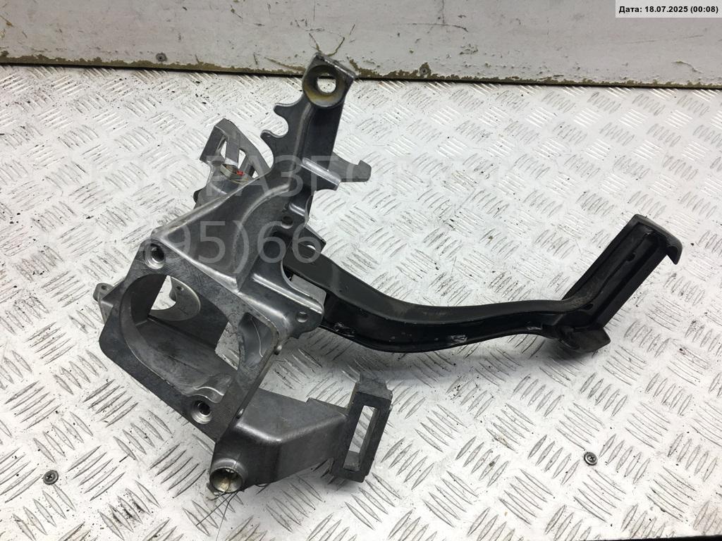 Педаль тормоза