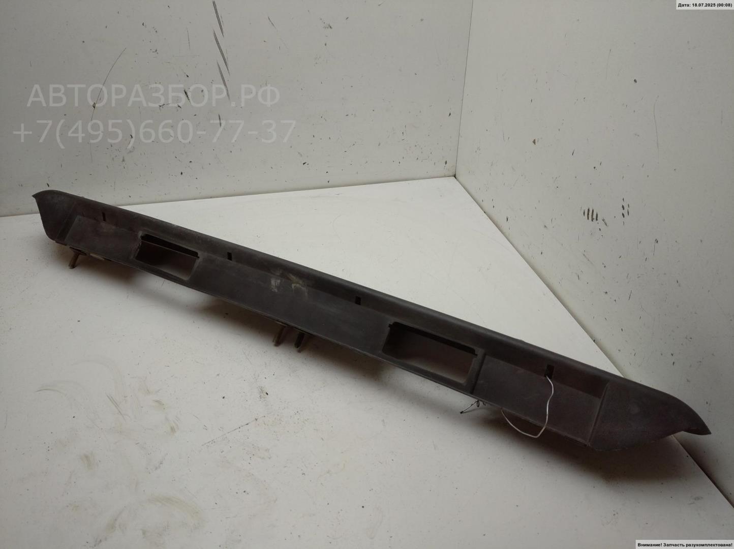 Накладка крышки багажника