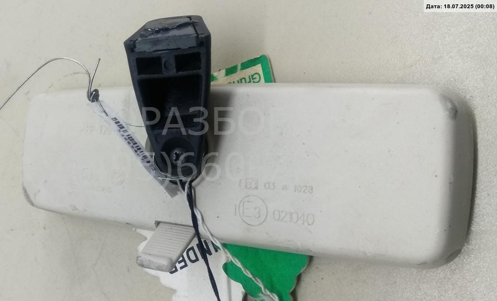 Зеркало заднего вида