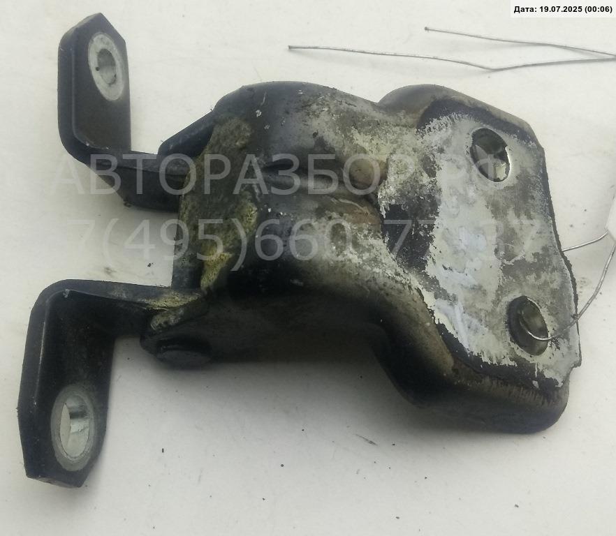 Петля двери