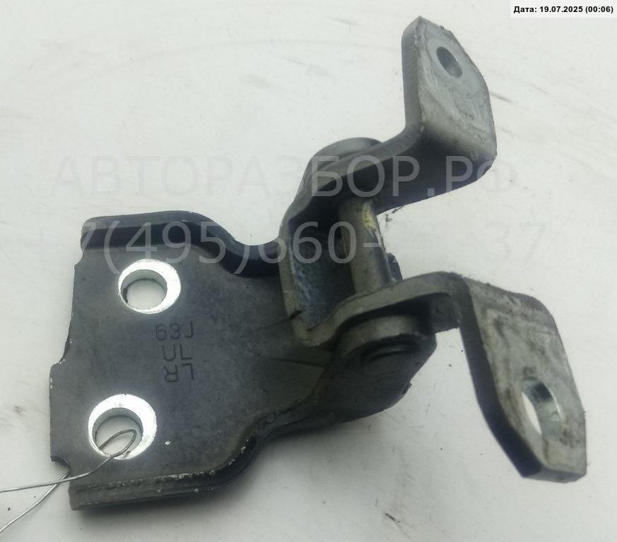 Петля двери