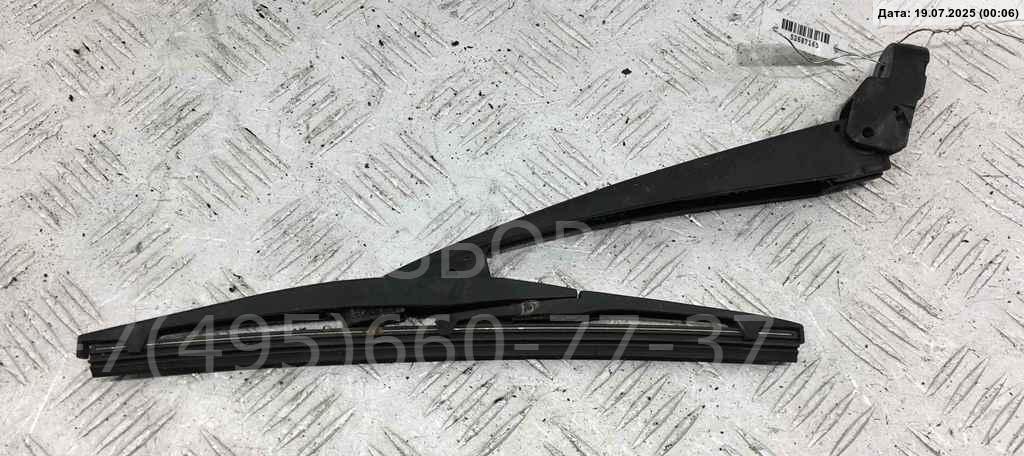 Поводок стеклоочистителя заднего