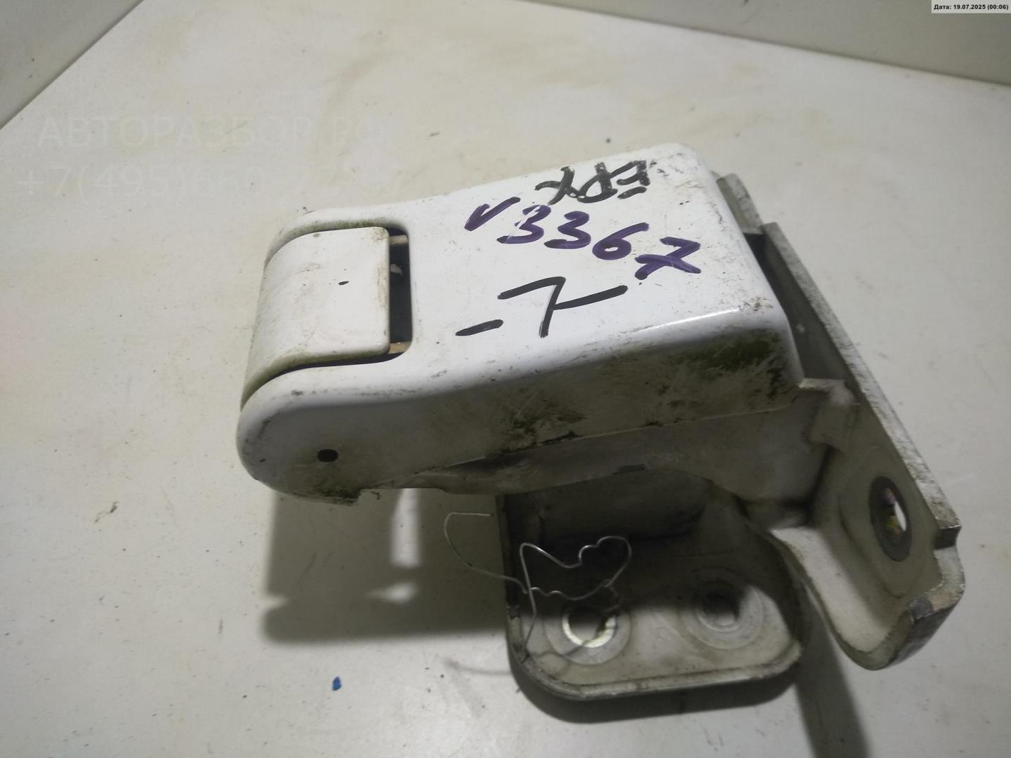 Петля крышки багажника