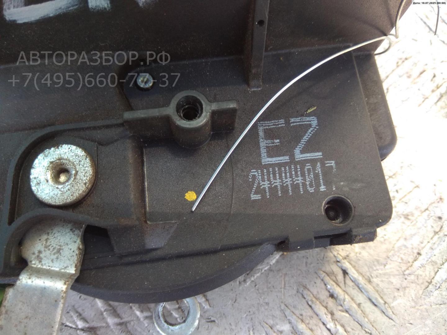 Замок двери передней правой