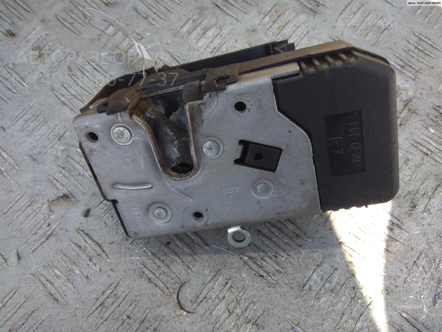 Замок двери передней правой