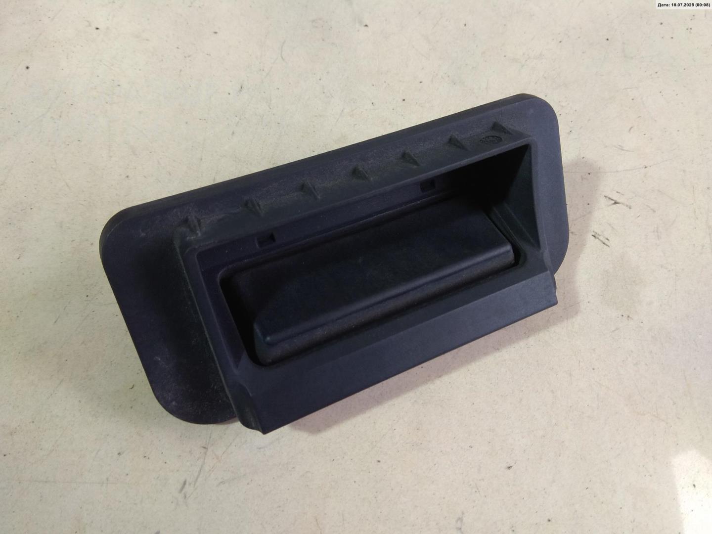 Ручка двери багажника наружная