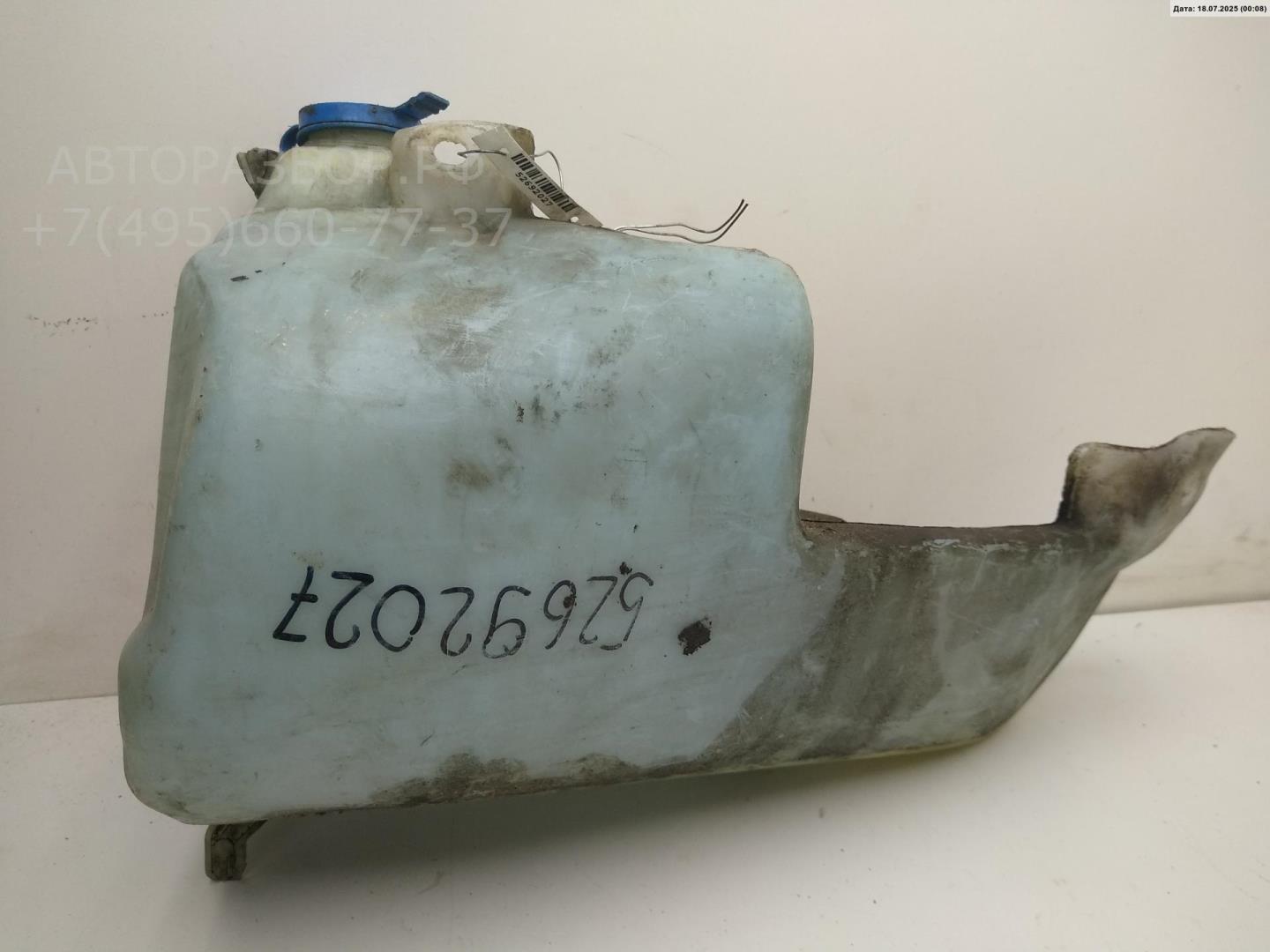 Бачок омывателя лобового стекла