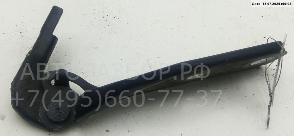 Петля капота правая