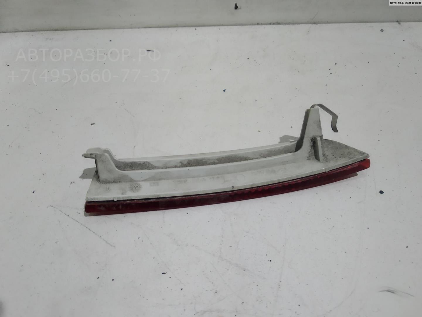 Отражатель в бампер задний правый