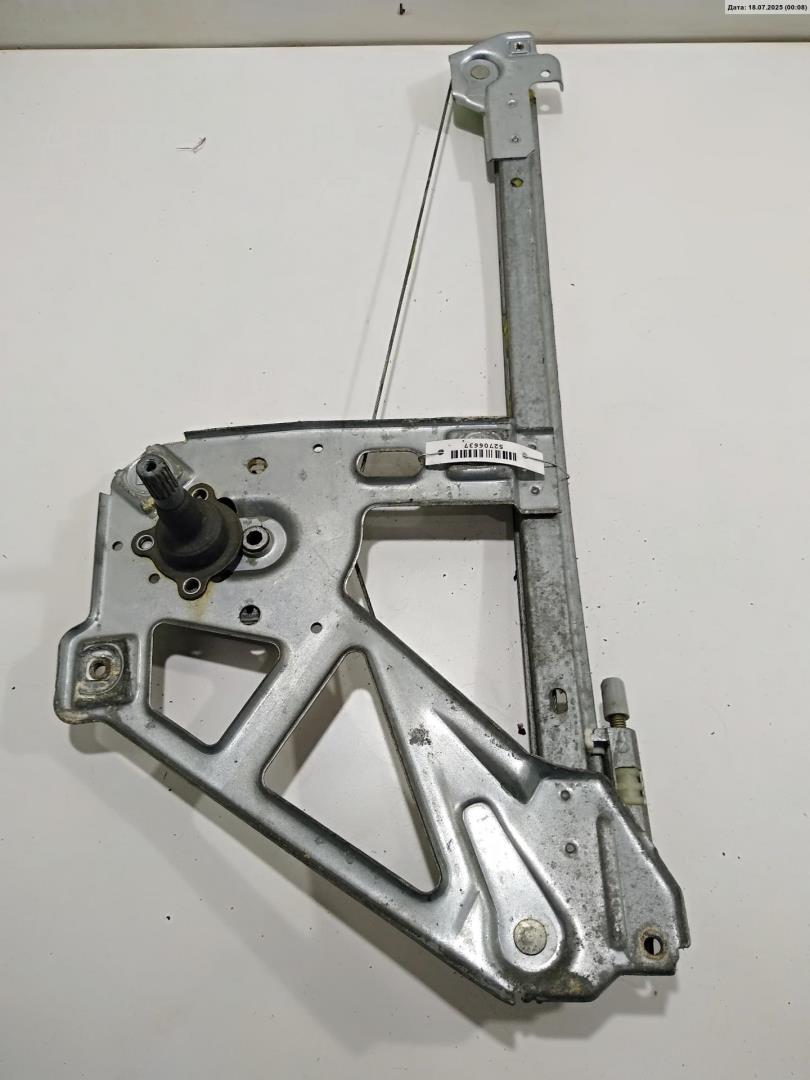 Стеклоподъемник механ. задний правый