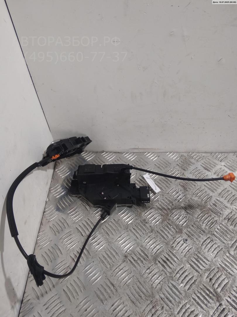 Замок двери задней левой