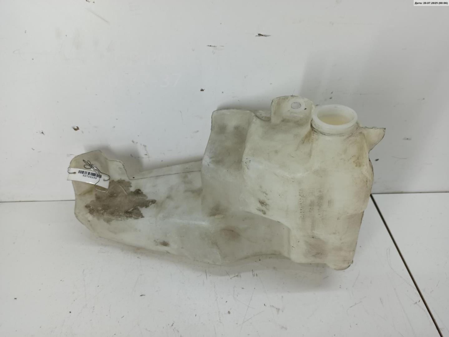 Бачок омывателя лобового стекла