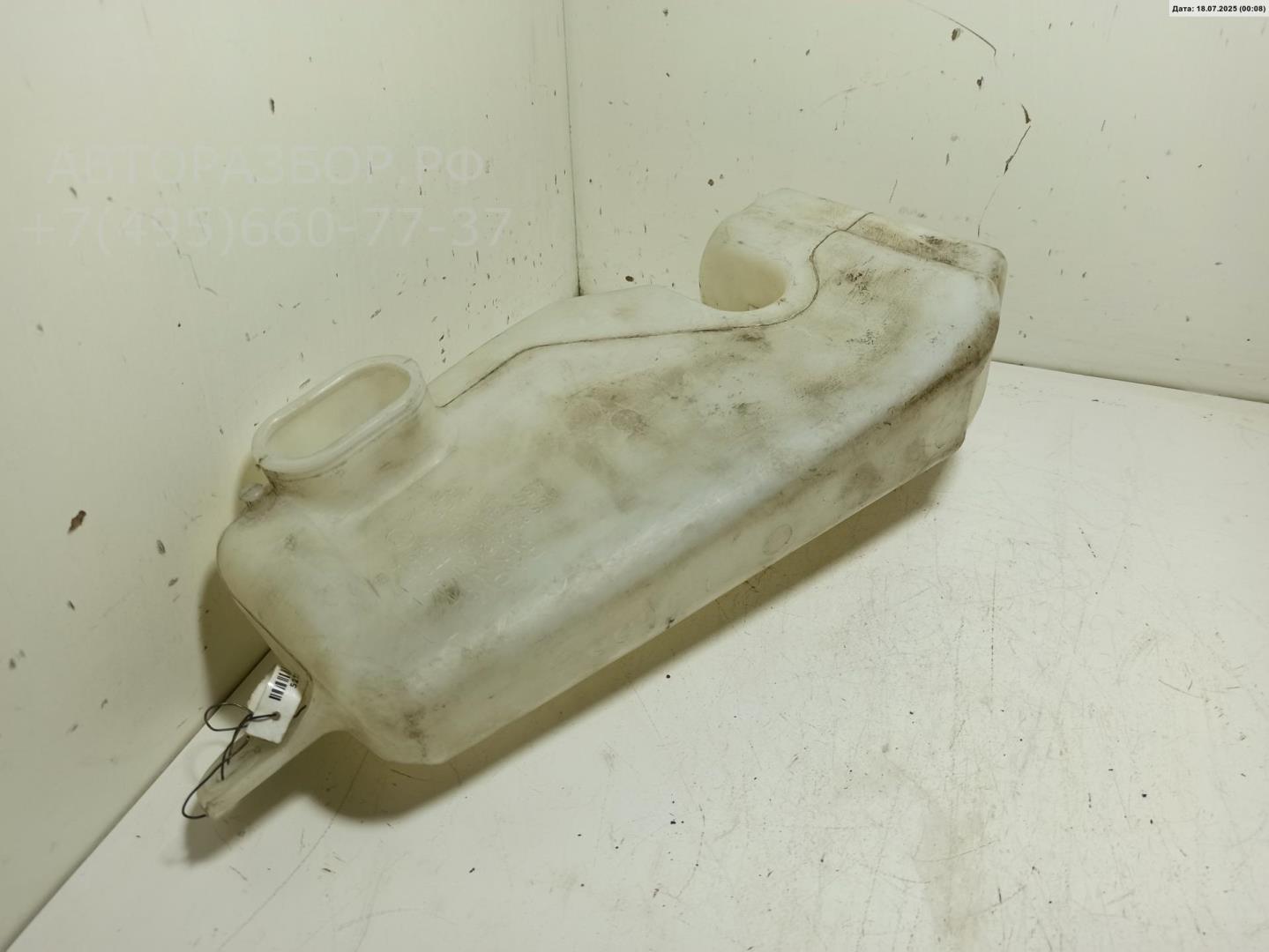 Бачок омывателя лобового стекла
