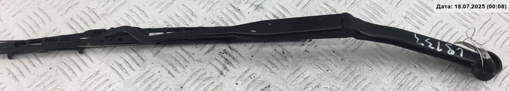 Поводок стеклоочистителя передний левый