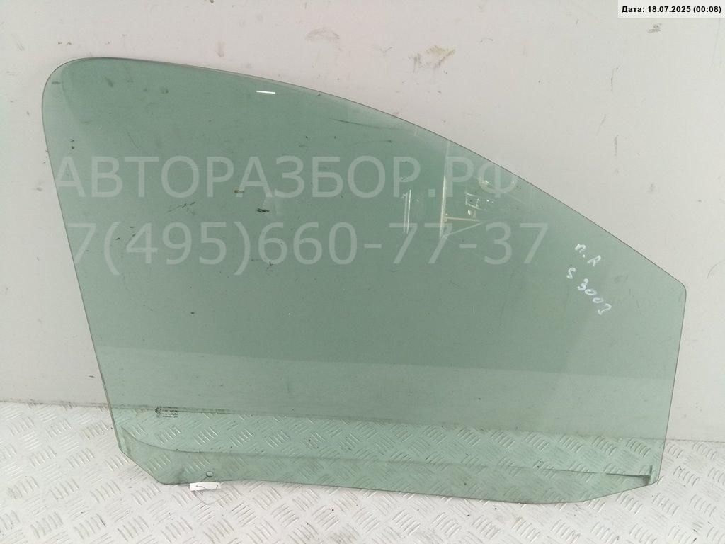 Стекло двери передней правой
