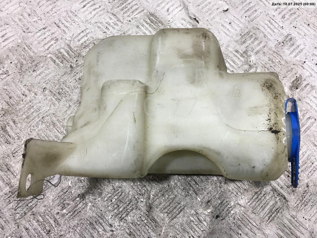 Бачок омывателя лобового стекла