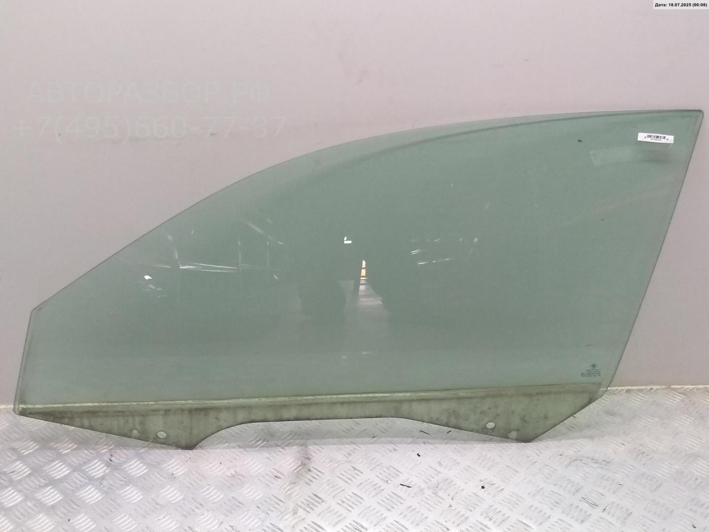 Стекло двери передней левой