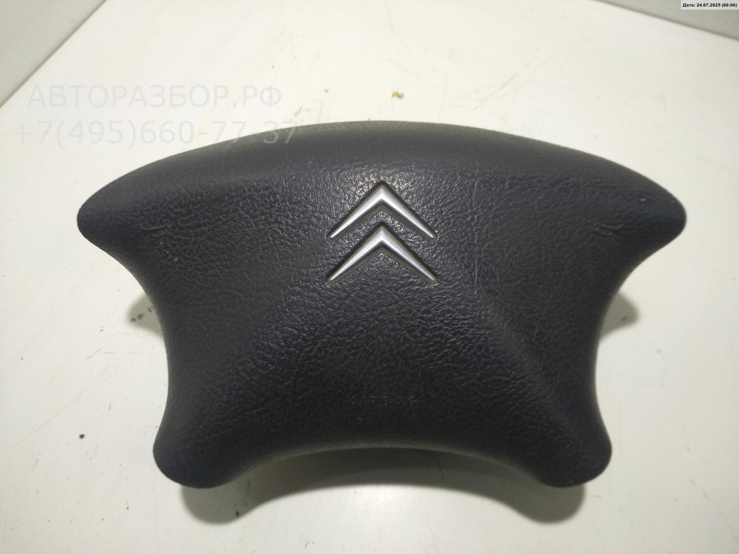 Подушка безопасности в рулевое колесо